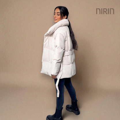 Moderne Short Pufferjas met Ceintuur