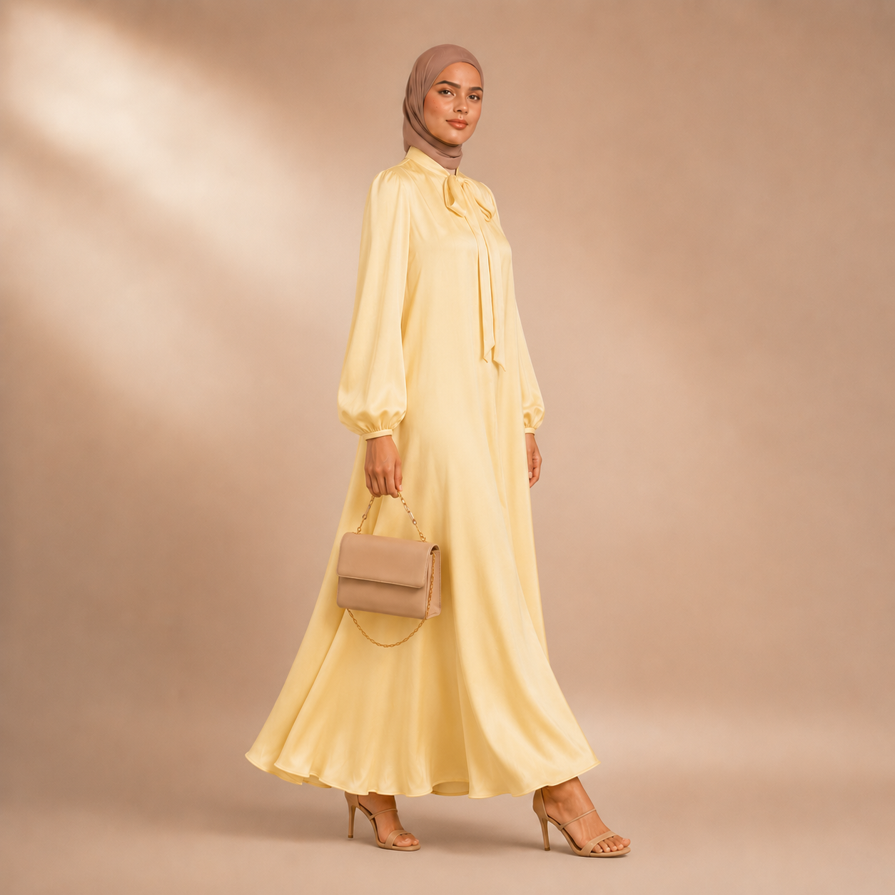 Raniya Satin Dress met strik