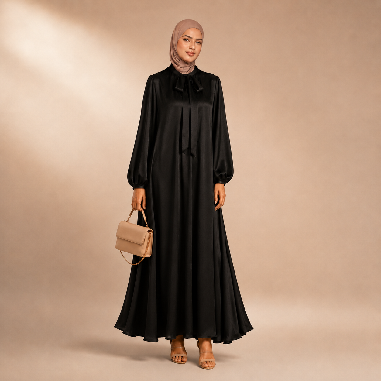 Raniya Satin Dress met strik