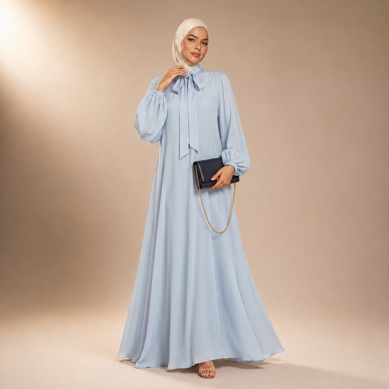 Raniya Luchtige Dress met Strik