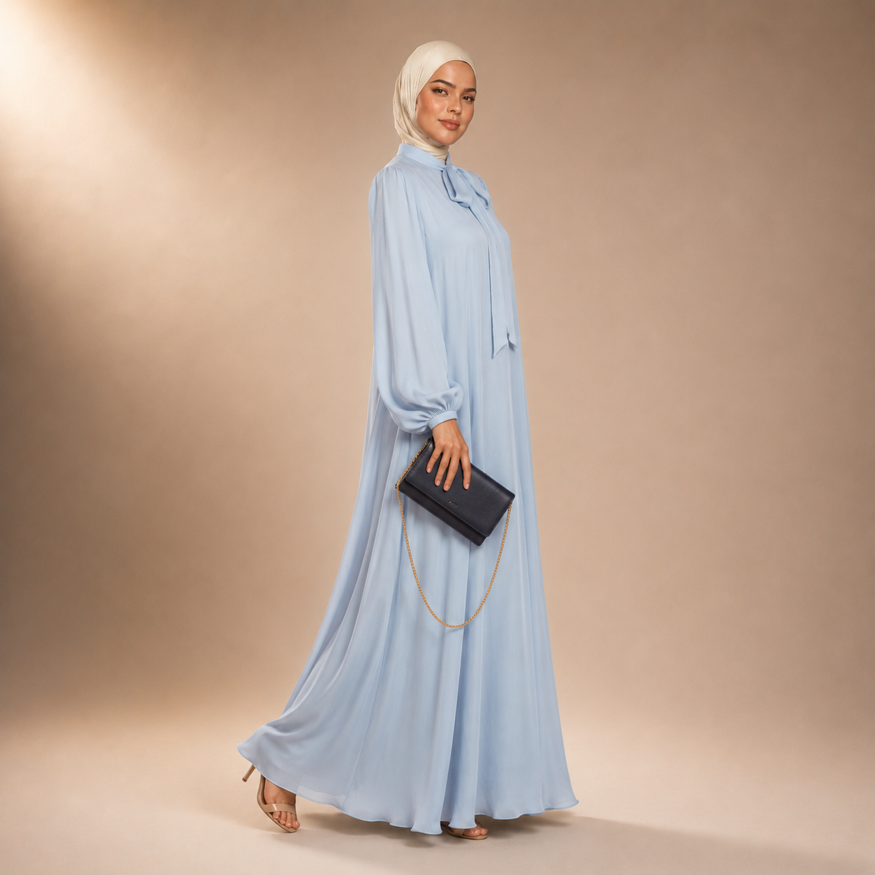 Raniya Luchtige Dress met Strik