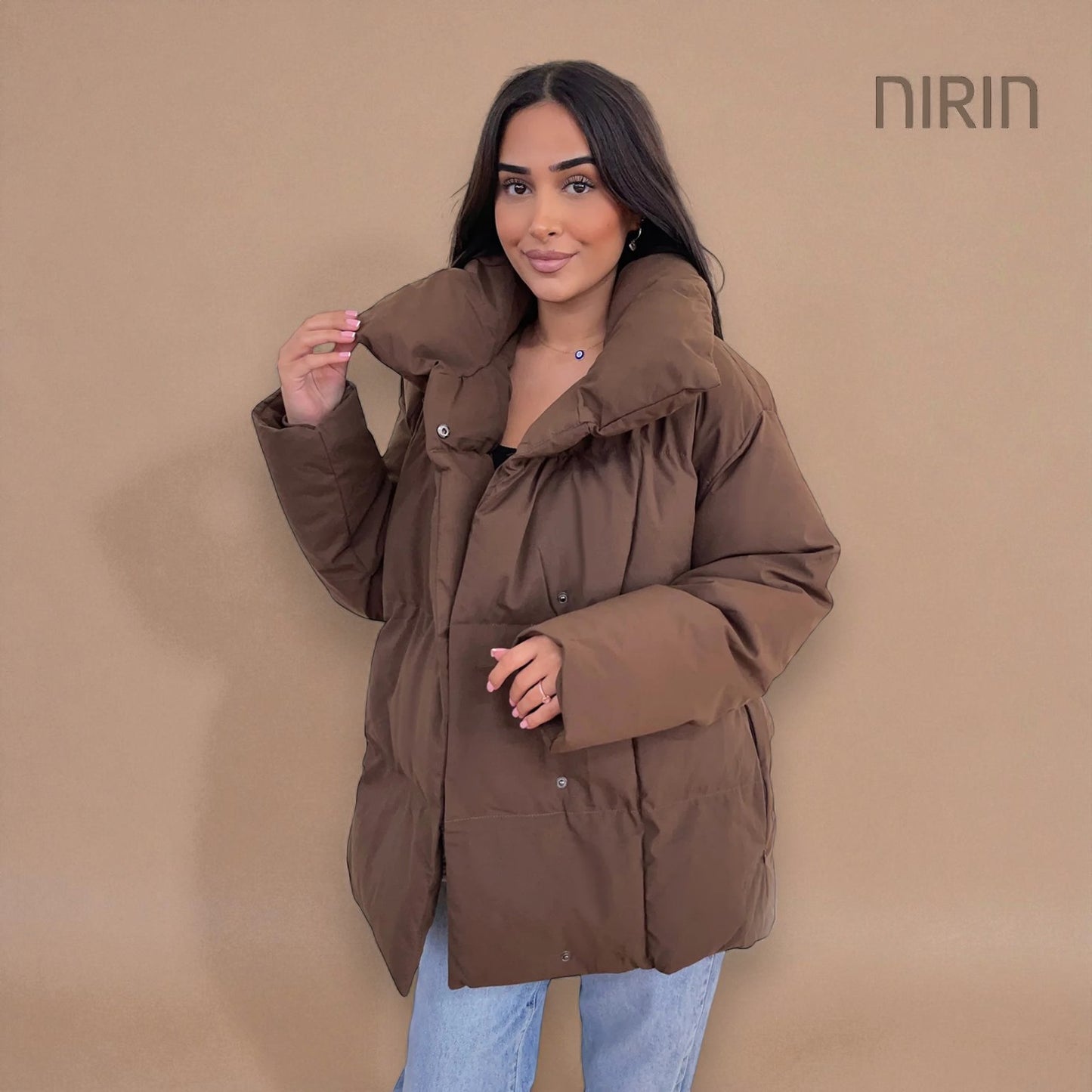 Moderne Short Pufferjas met Ceintuur