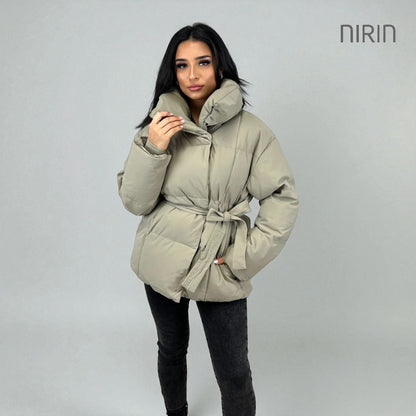 Moderne Short Pufferjas met Ceintuur