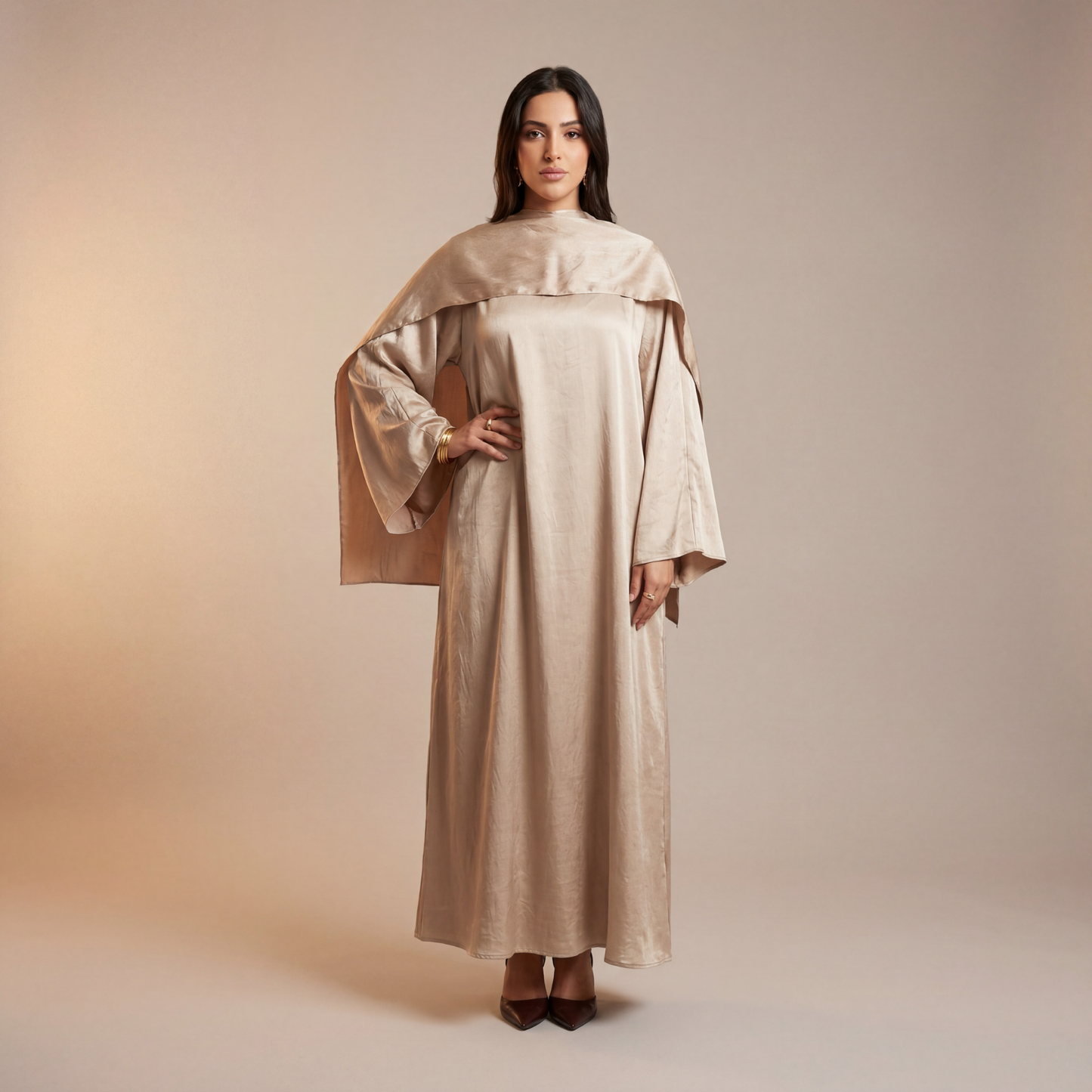 Raniya Chique Abaya met Cape
