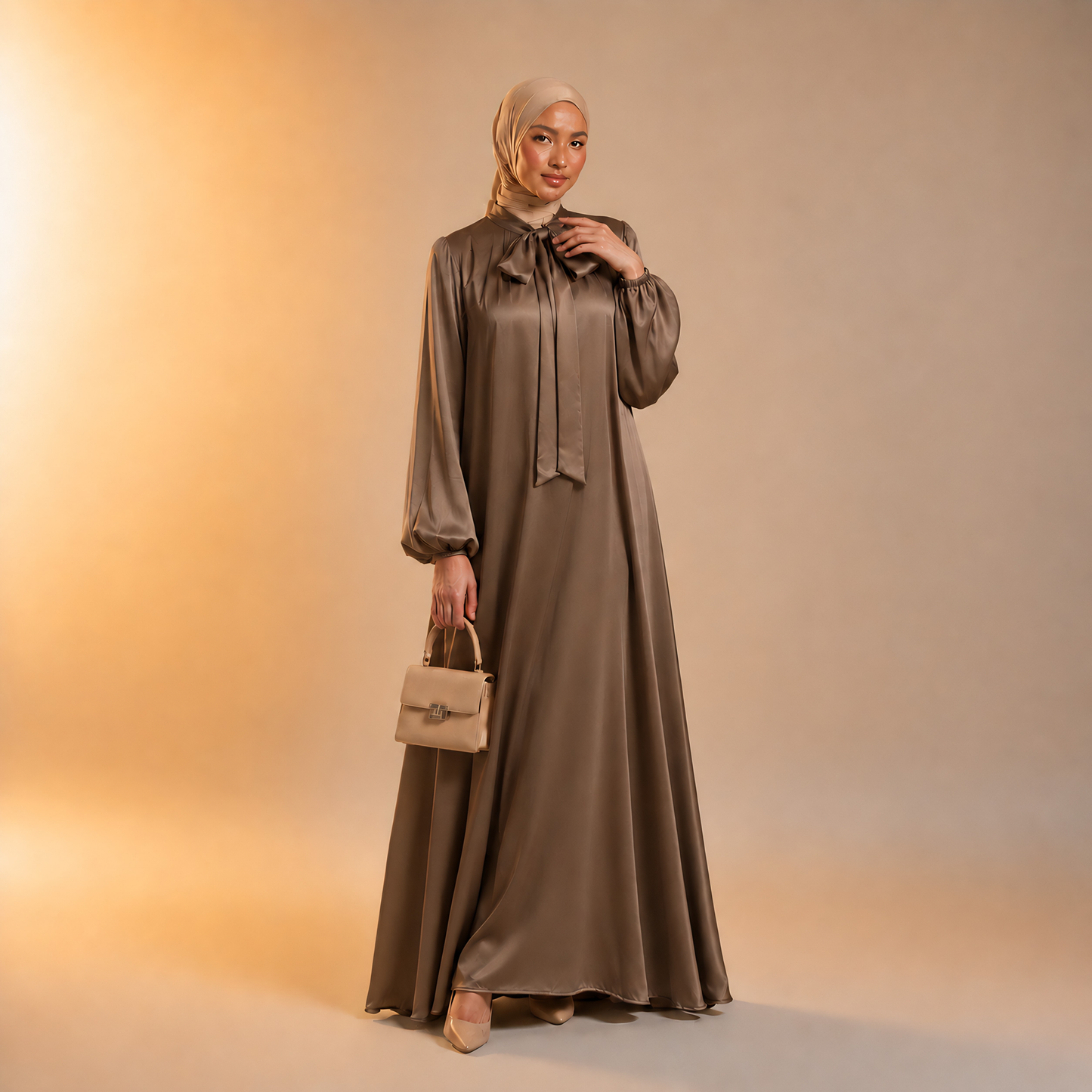 Raniya Satin Dress met strik